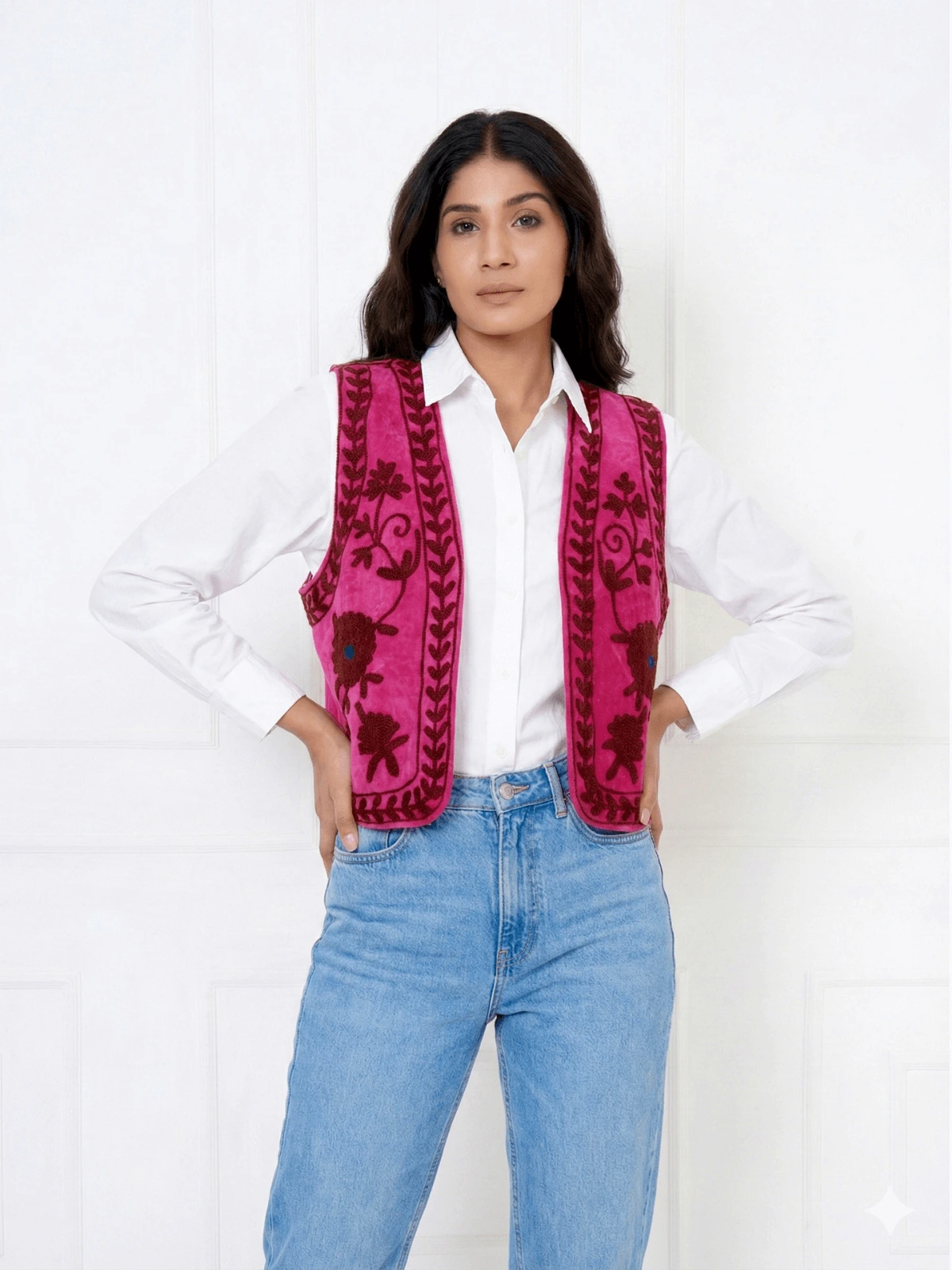 Pink-Embroidered-Velvet-Sleeveless-Jacket-Vest