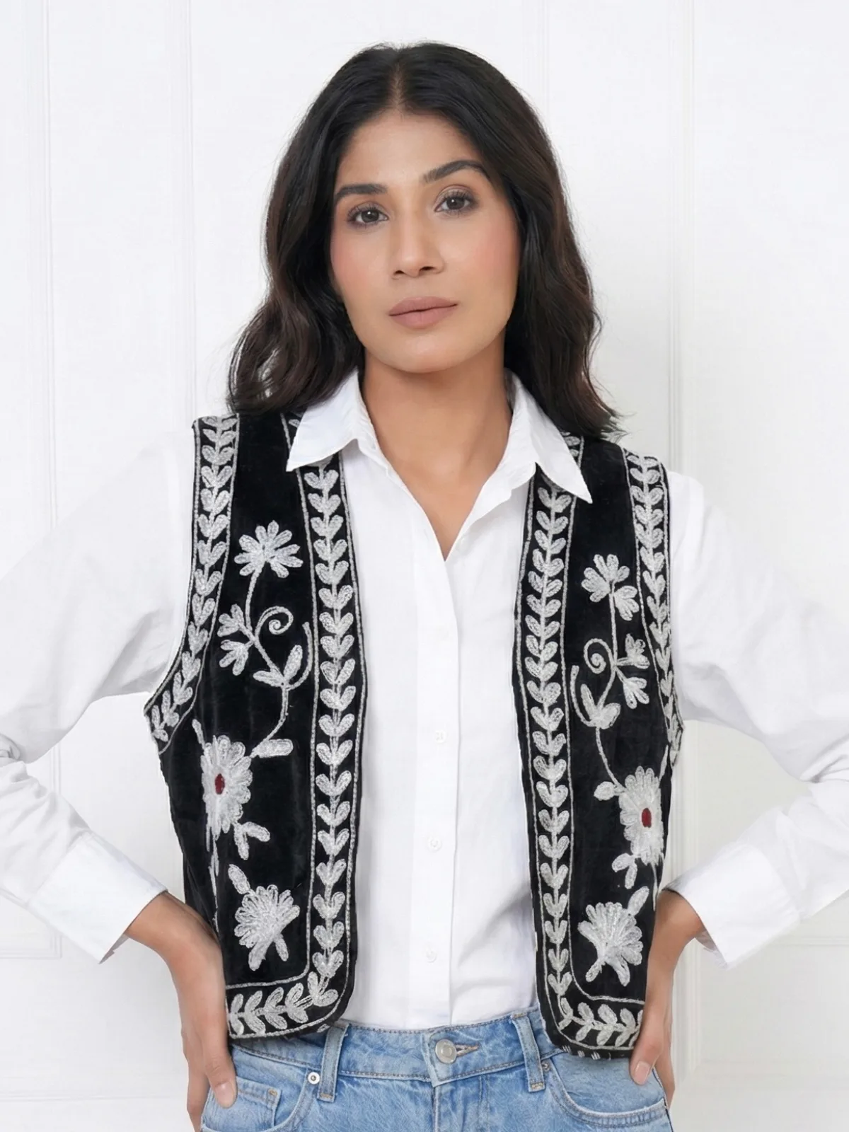 Premium-Black-Velvet-Sleeveless-Jacket-with-Intricate-Embroidery-2